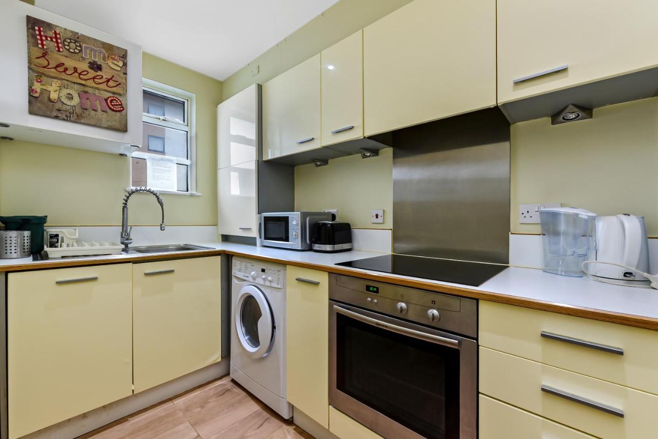 Spacious 2 Bedroom Apartment In Ealing Broadway Екстер'єр фото