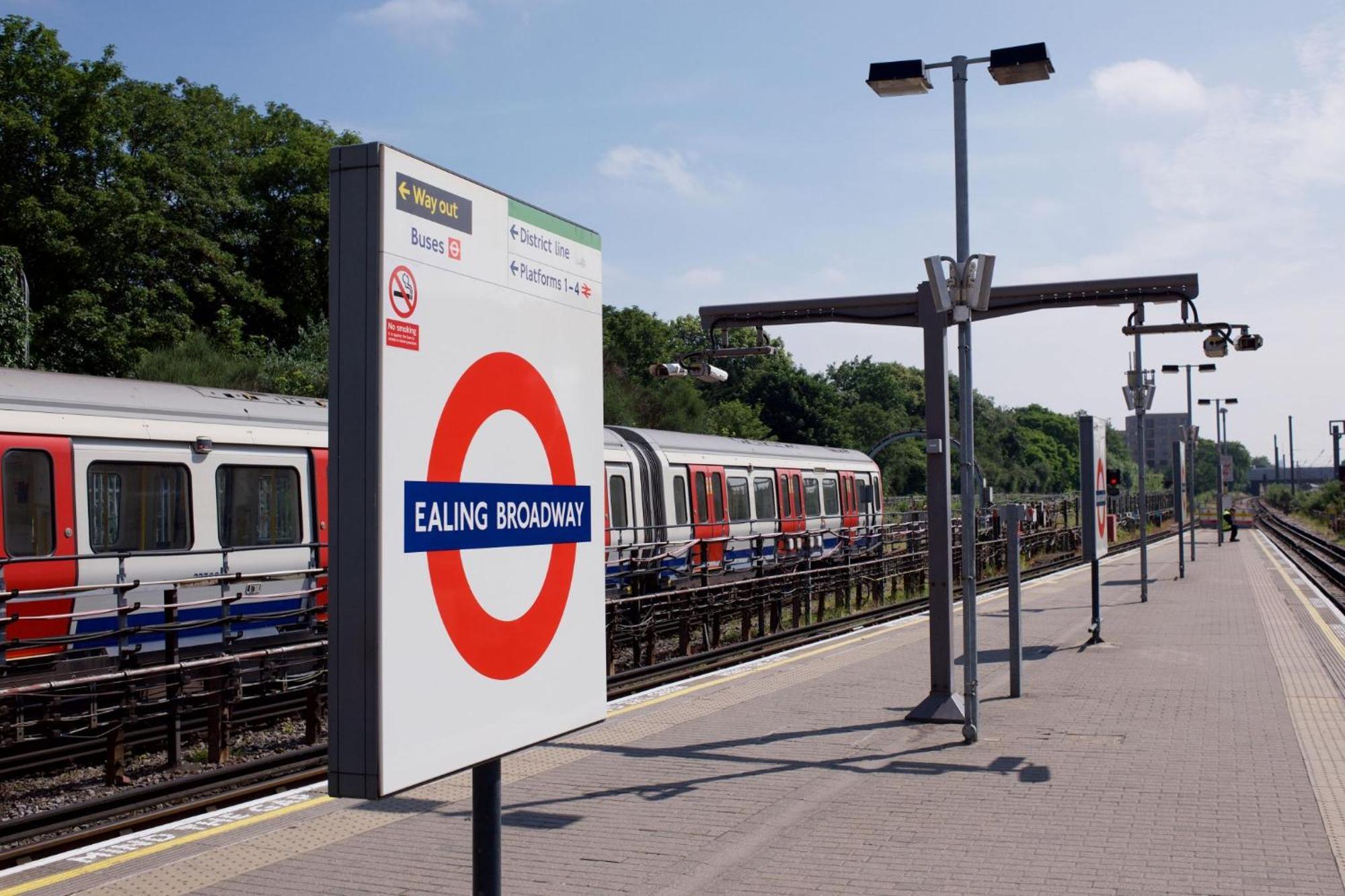 Spacious 2 Bedroom Apartment In Ealing Broadway Екстер'єр фото